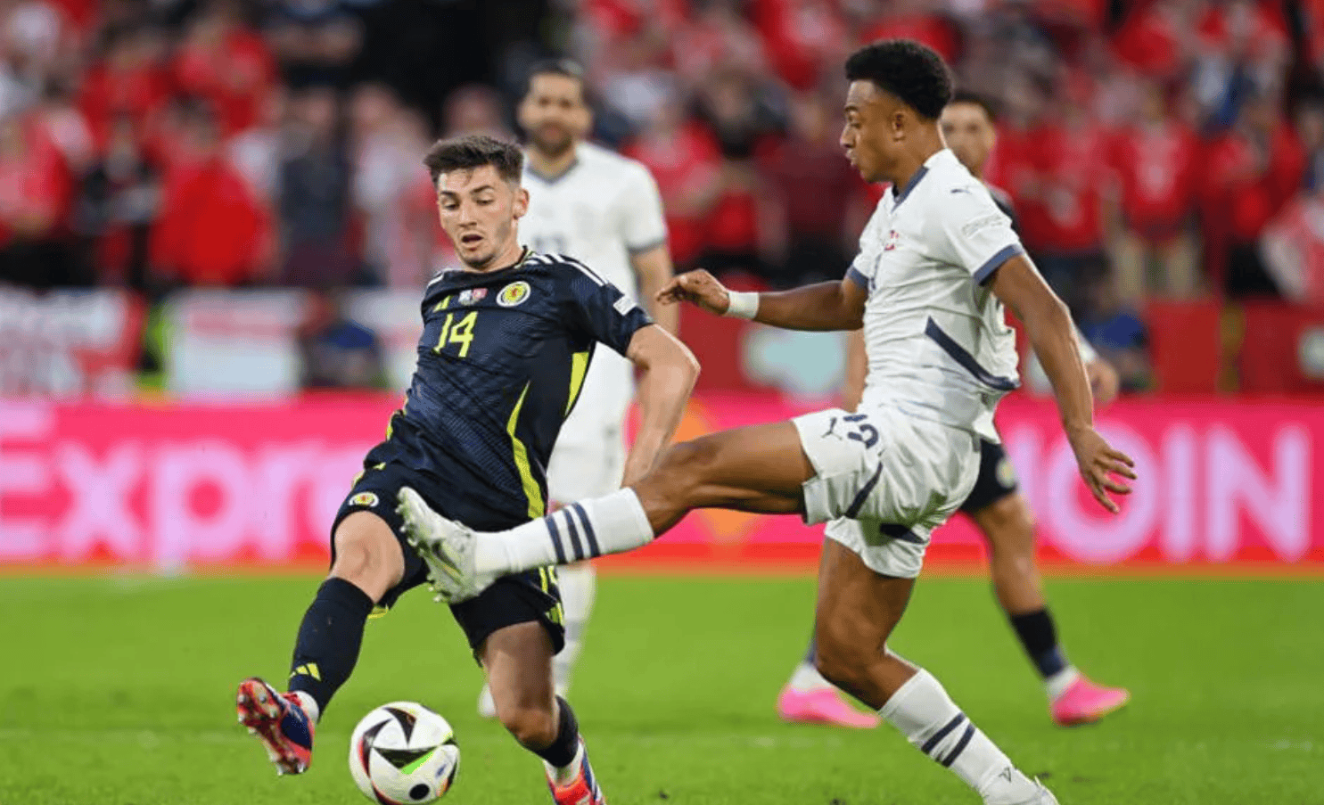 法国横扫乌拉圭,成功晋级欧洲杯四强的简单介绍 法国横扫乌拉圭,成功晋级欧洲杯四强的简单介绍