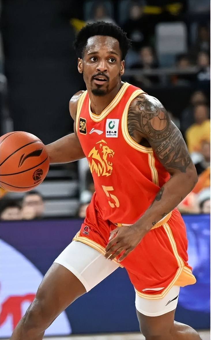 开云下载-防守战术调整得当,战术大变双倍效果