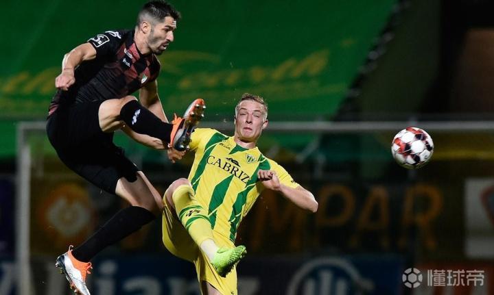 波兰队碾压葡萄牙队，波尔扛起全队